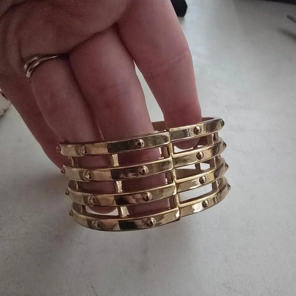 Vintage Style Enamel Gold Tone Bangle Bracelet Lot Floral Cage Textured 3pc Set